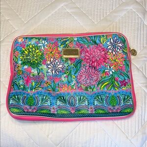Lilly Pulitzer laptop cover-NEW           w/out strap